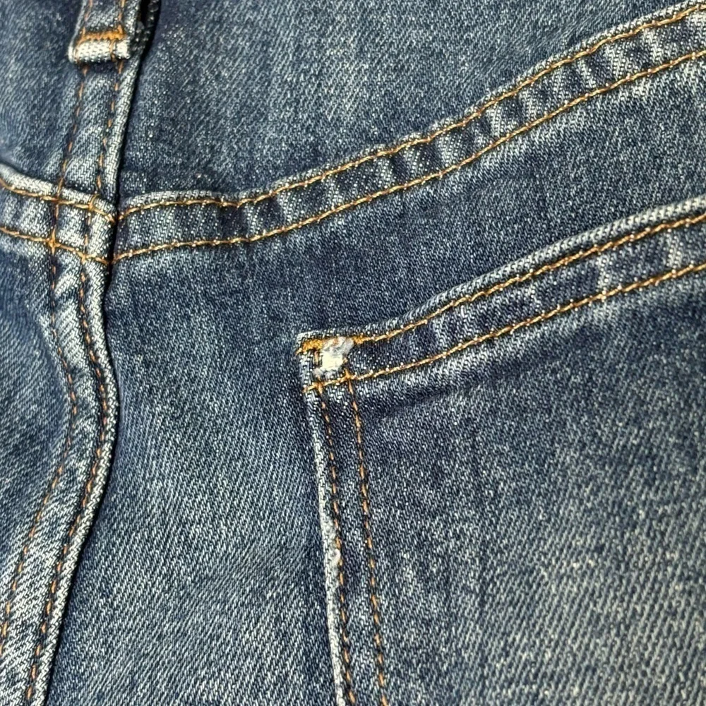 Madewell High-Rise Denim Shorts in Glenoaks Wash: Cutoff Edition, Size 28